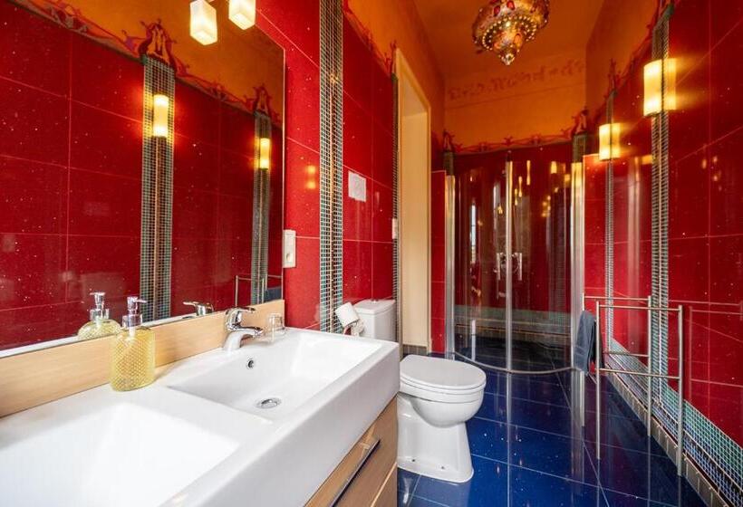 민박 Chateau De Bézyl