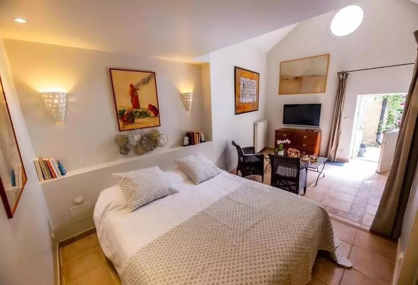 Aamiaismajoitus (B&B) La Ferme De L Oudon & Spa