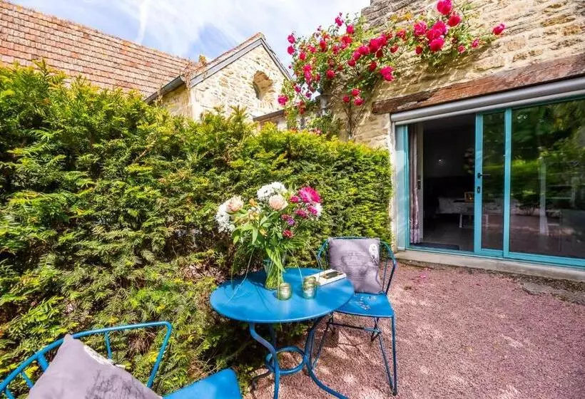 Aamiaismajoitus (B&B) La Ferme De L Oudon & Spa