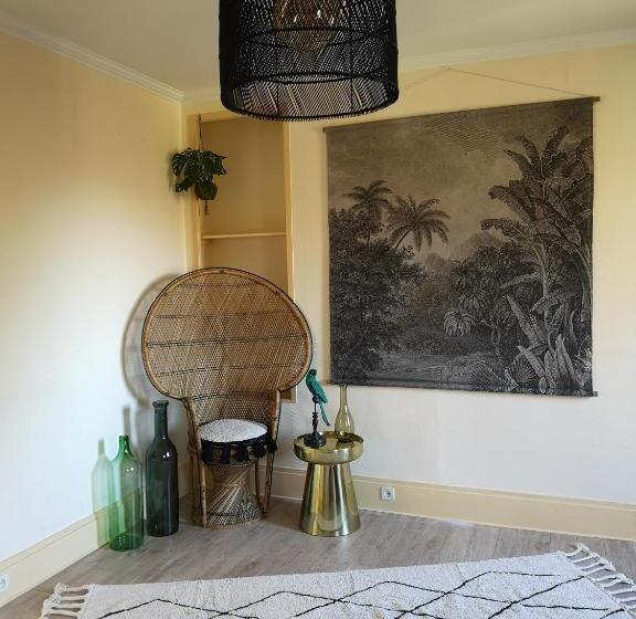 ベッドアンドブレックファースト Le Clos Des Fées