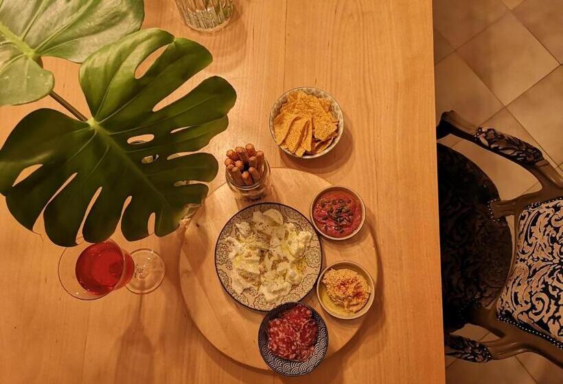 ベッドアンドブレックファースト Le Clos Des Fées