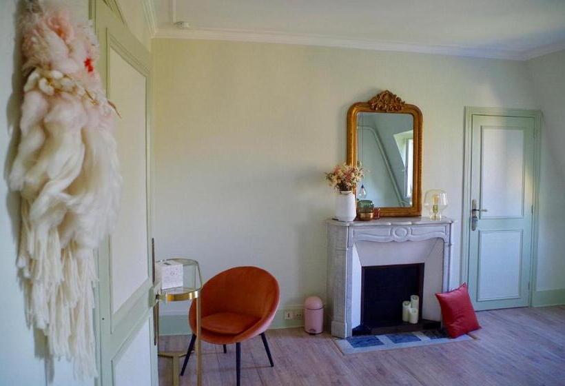 ベッドアンドブレックファースト Le Clos Des Fées