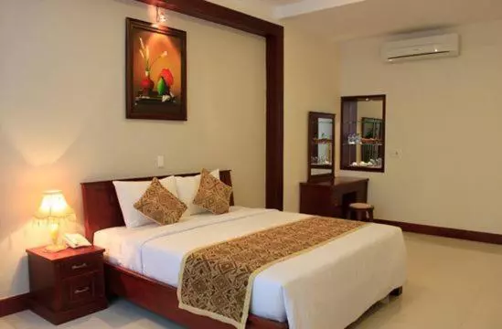 City Hotel 18 Luu Van Lang