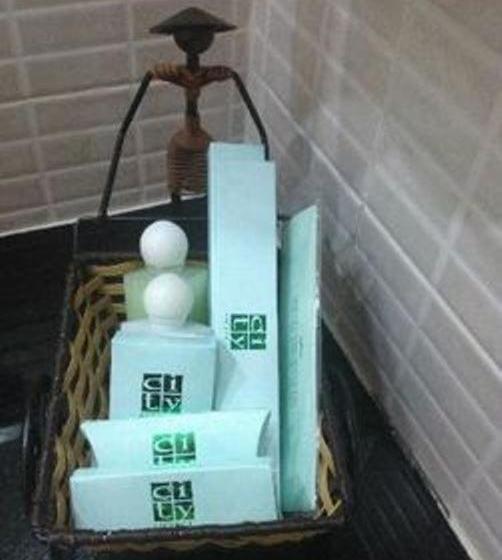 City Hotel 18 Luu Van Lang