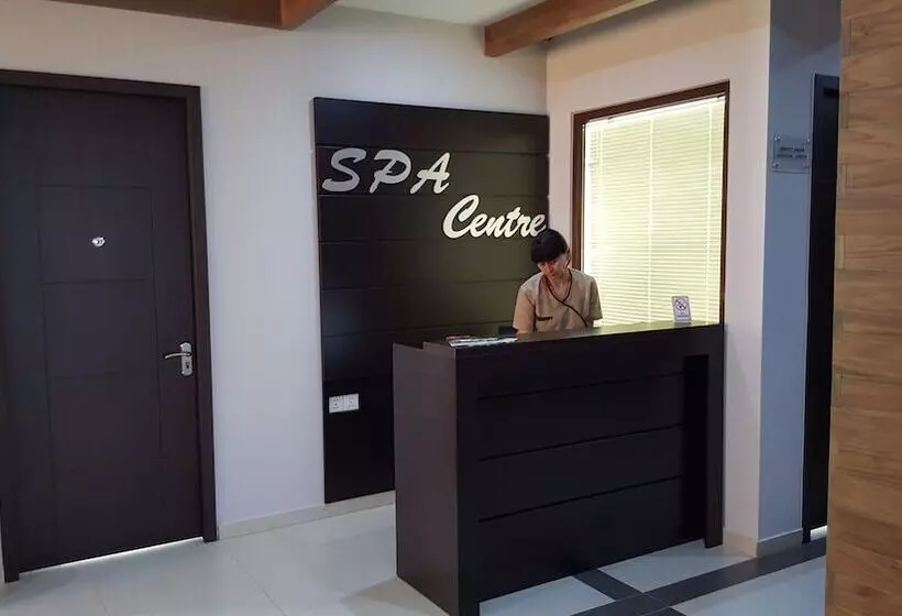 Crystal Hotel & Spa