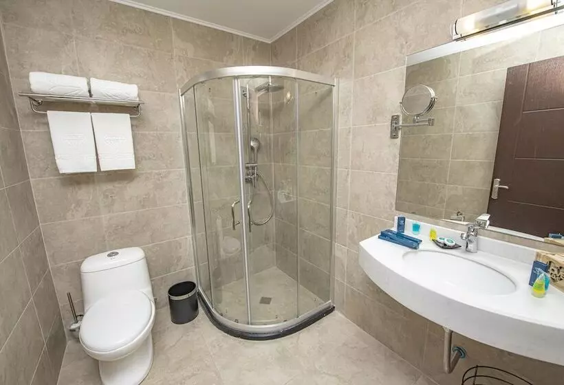 Crystal Hotel & Spa