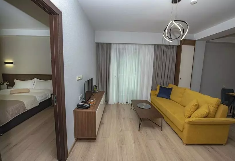 Crystal Hotel & Spa