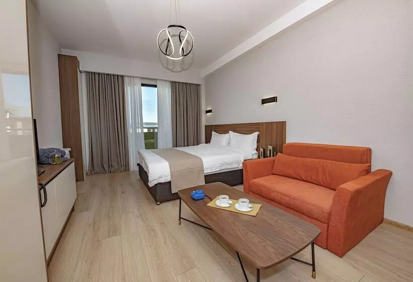 Crystal Hotel & Spa