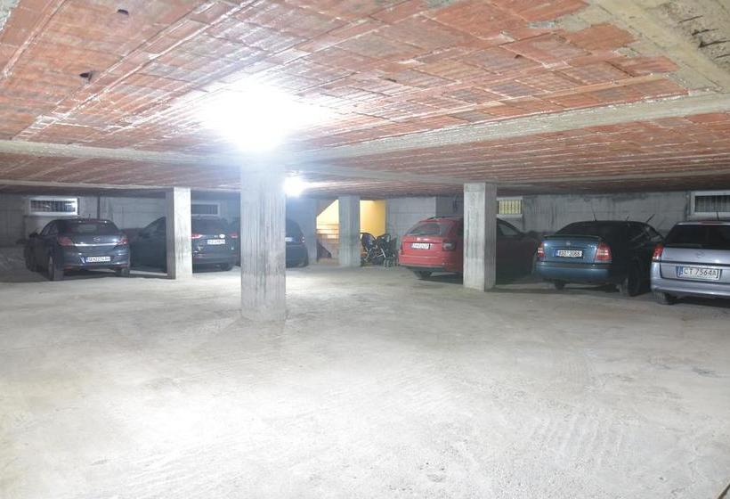 Airen Hotel Velipoje