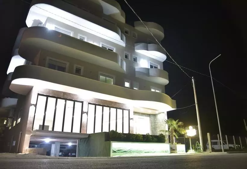 Airen Hotel Velipoje