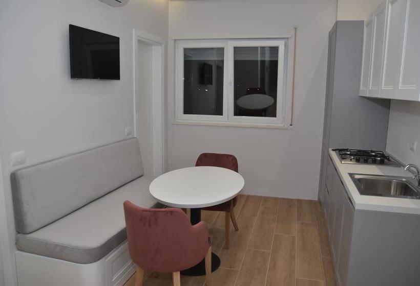 Airen Hotel Velipoje