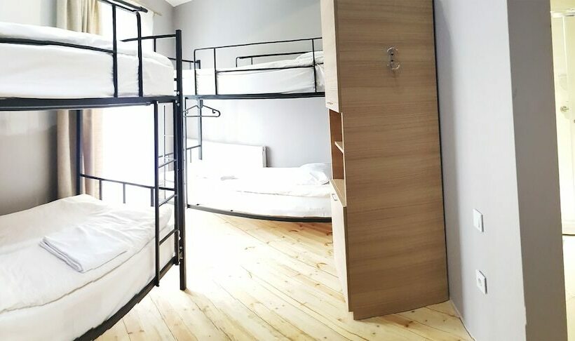 هتل Papa Noel Hostel