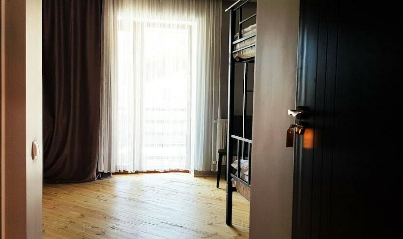 هتل Papa Noel Hostel