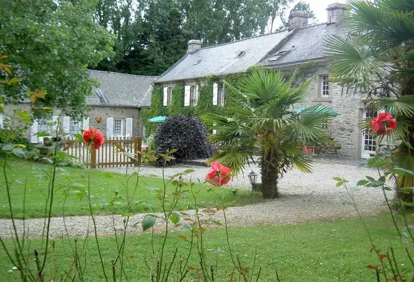 Hotelli Le Relais De Porz Morvan