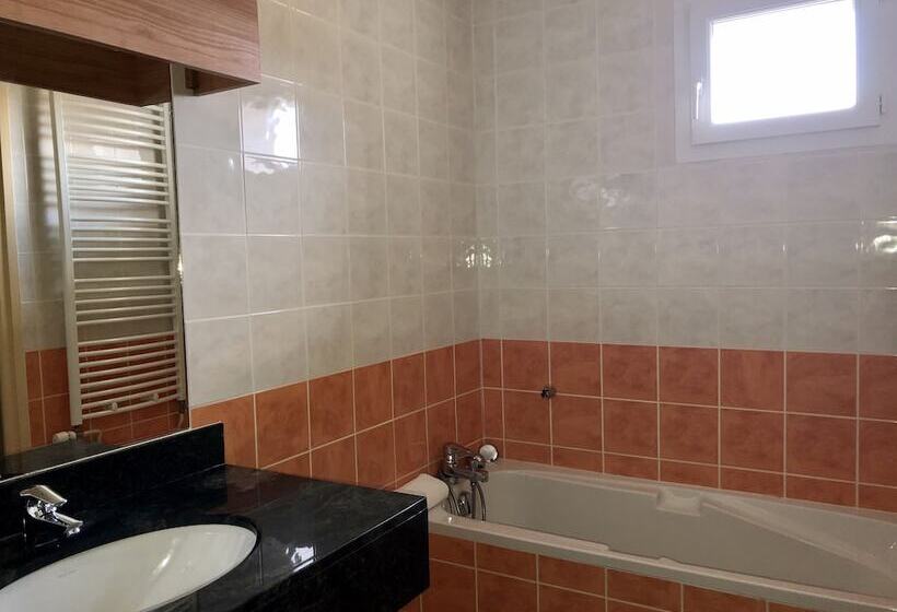 호텔 Hôtel Restaurant La Diligence