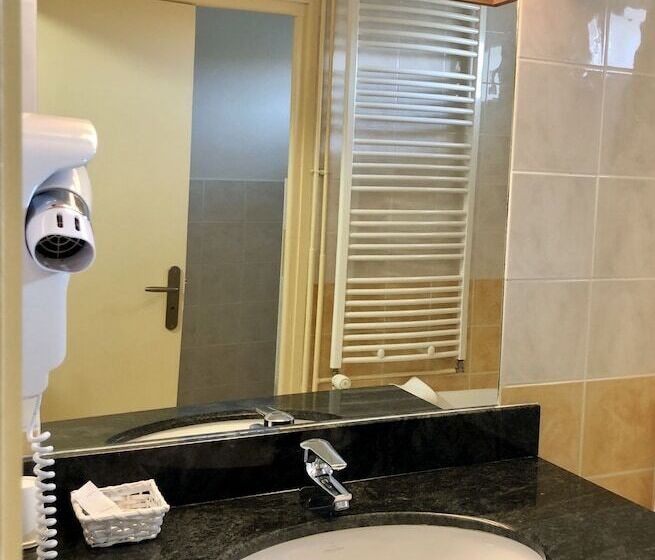 호텔 Hôtel Restaurant La Diligence