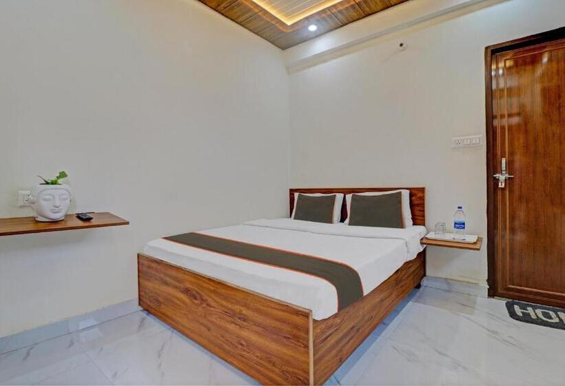 Collection O Hotel The Second Home