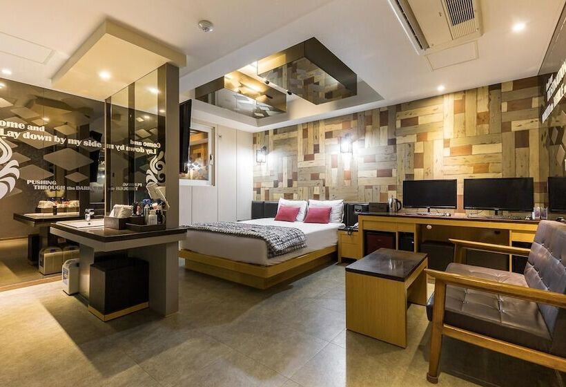 Daegu Dongdaegu Station Hotel Pied