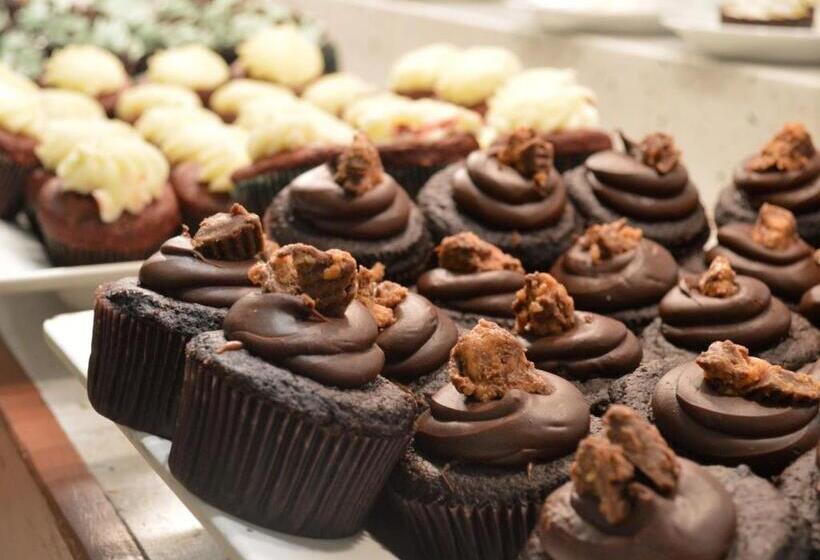 Devine Unit By Planet Hollywood Casino Strip Las Vegas