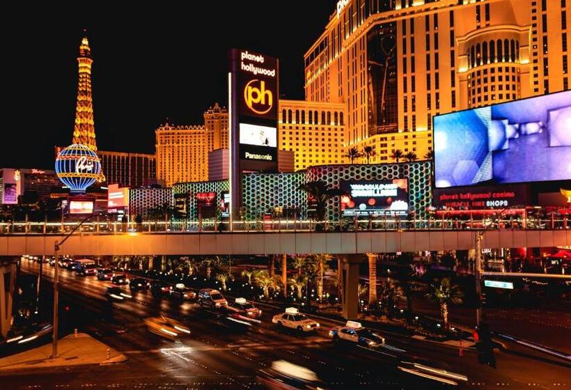 Devine Unit By Planet Hollywood Casino Strip Las Vegas