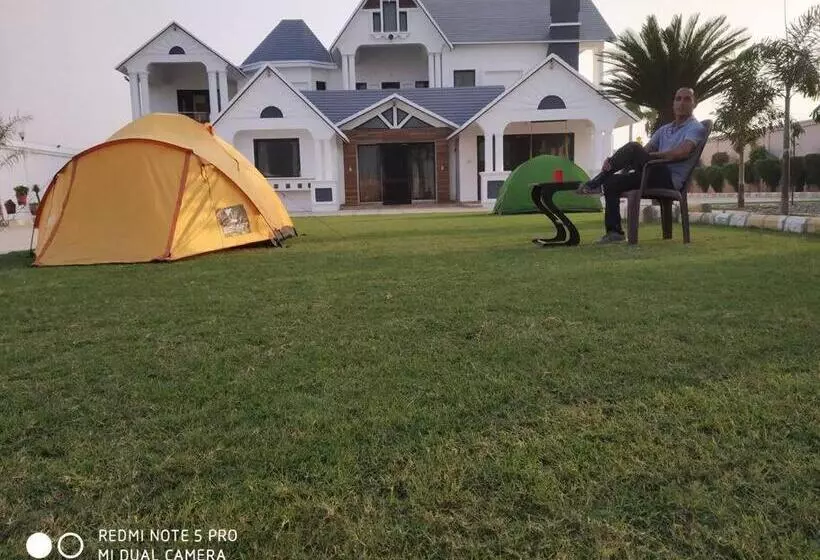 هتل Gill Farm Stay