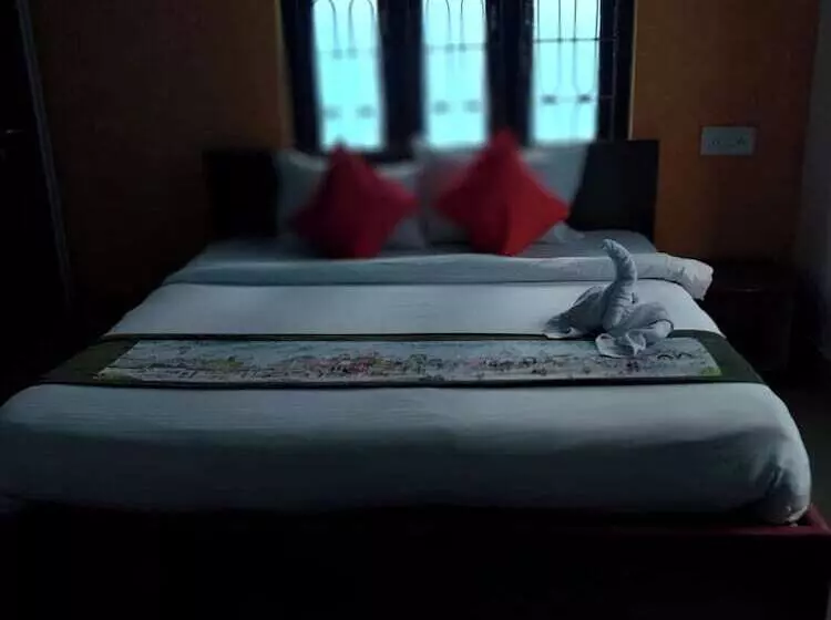 ホテル Madison Homes Bhubaneswar