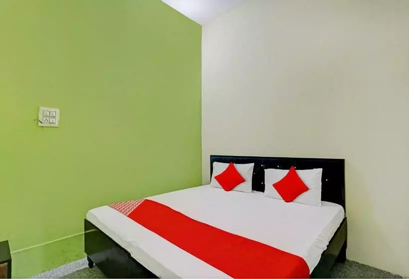 ホテル Oyo Flagship Ub Inn & Restaurant