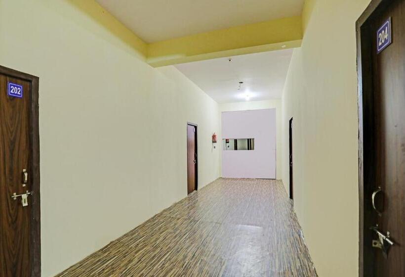 Отель Oyo Flagship Ub Inn & Restaurant