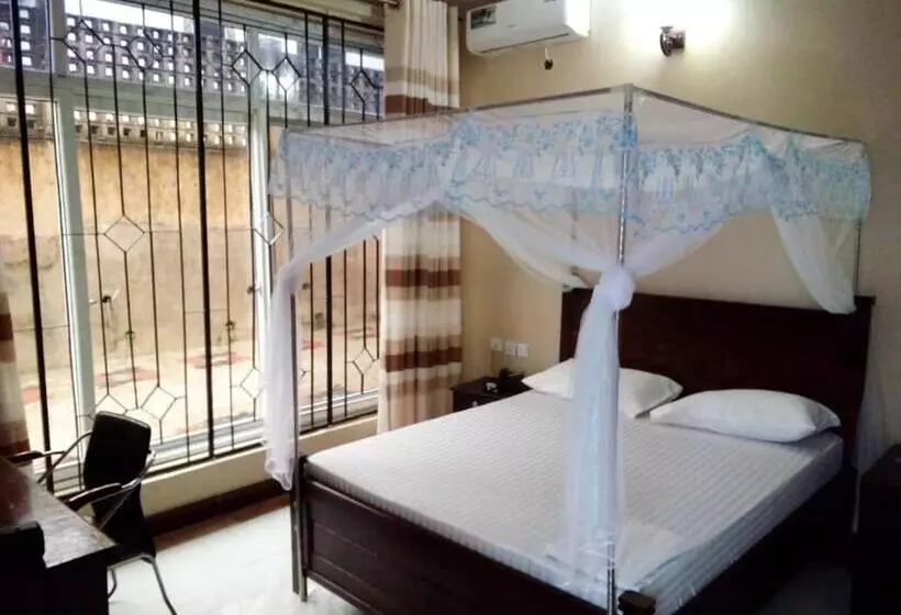 Moments Park Motel