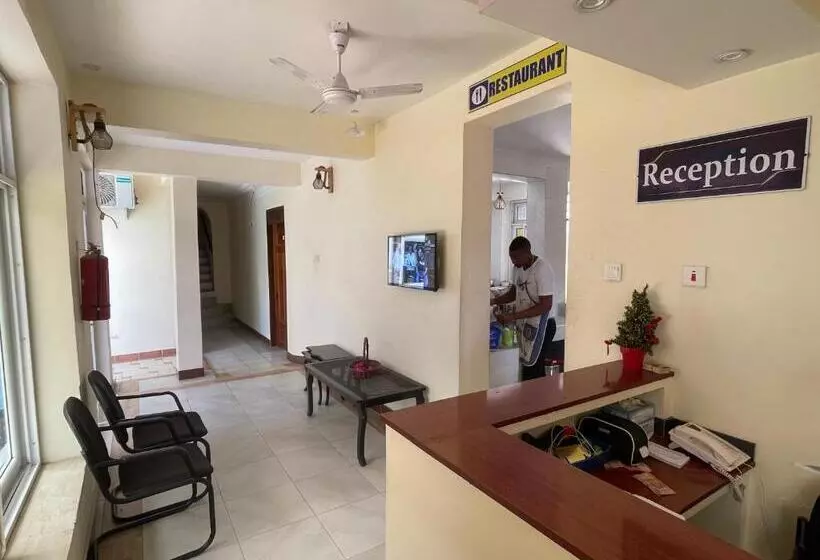 Moments Park Motel
