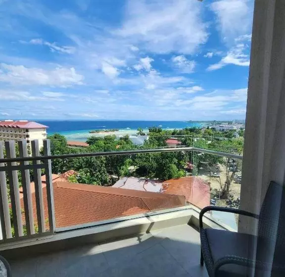 ホテル Tambuli Maribago Residence