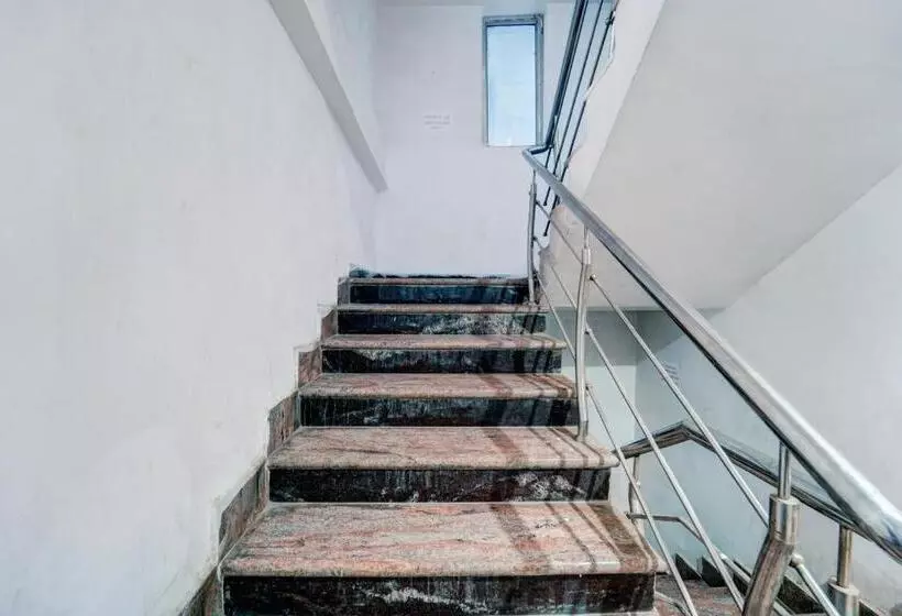 Oyo Flagship Hotel Priyadarshi Inn