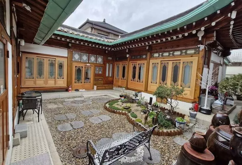 پانسیون Leedo Hanok