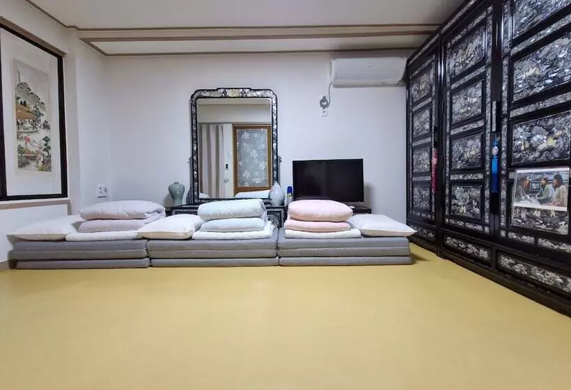 پانسیون Leedo Hanok