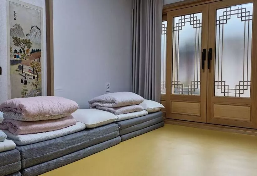 پانسیون Leedo Hanok