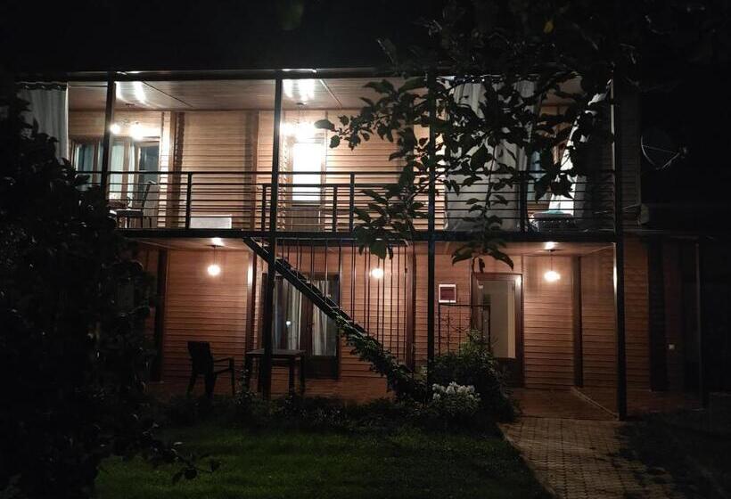 پانسیون Svezhest/свежесть