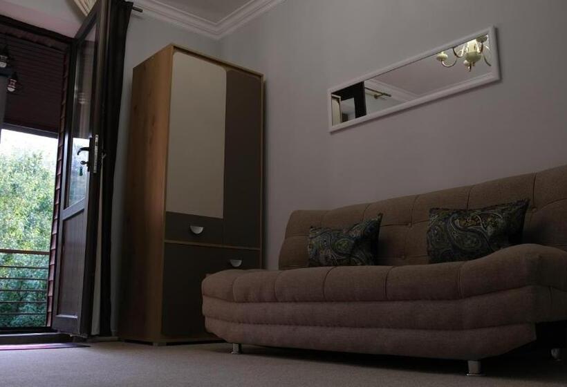 پانسیون Svezhest/свежесть