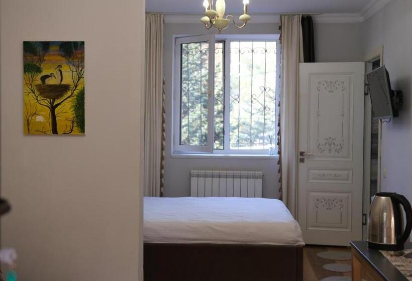 پانسیون Svezhest/свежесть