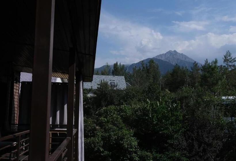 پانسیون Svezhest/свежесть