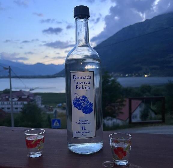 هاستل Bear Hug Lodge