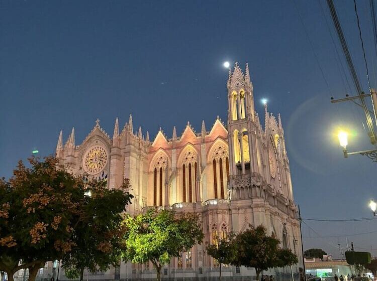 هتل Boutique Divino Sol