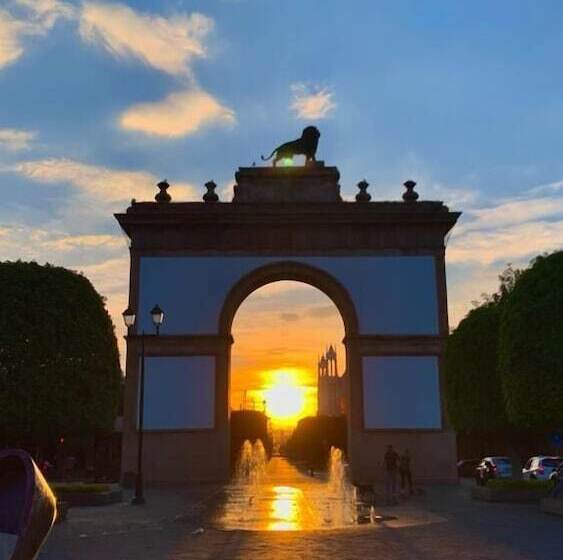 هتل Boutique Divino Sol