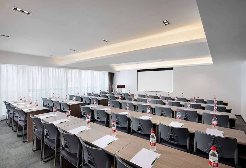 فندق Ramada Encore By Wyndham Kunming Guandu