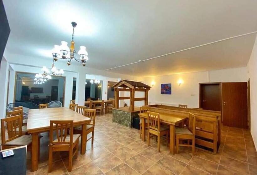 پانسیون Hanu Fain