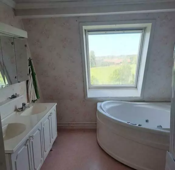 Retkeilymaja Semester Hem 2 Storvik