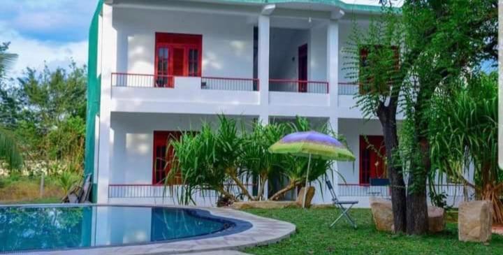 Hotel The Royal Garden