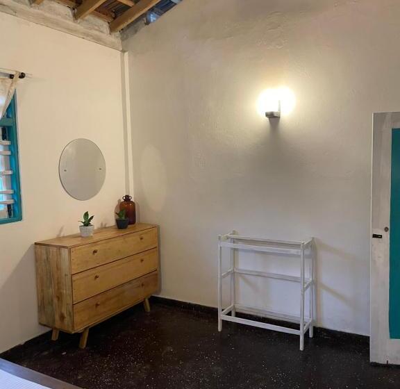 Hotel Stilt Midigama