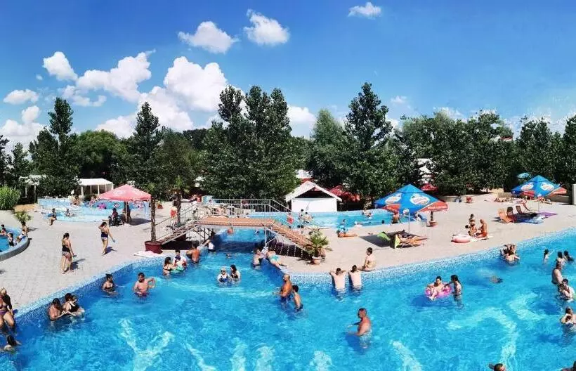 ホテル Szusz Szállás