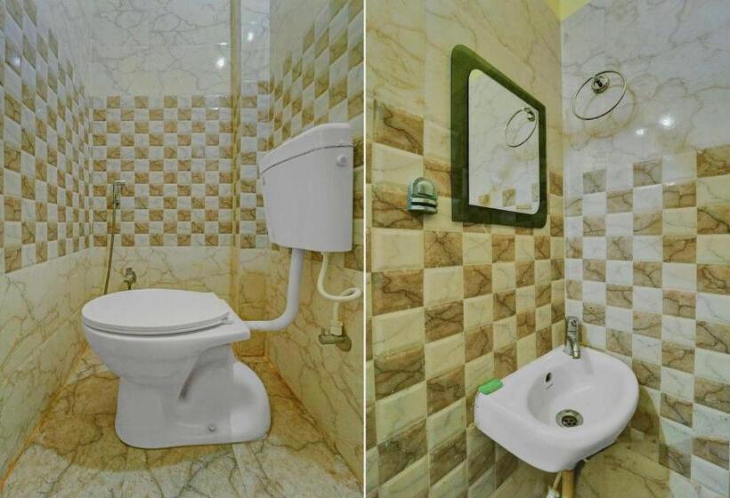 Oyo Flagship Hotel Komal Inn