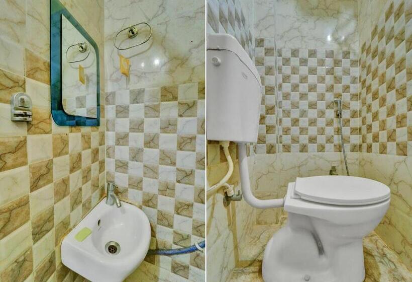 Oyo Flagship Hotel Komal Inn